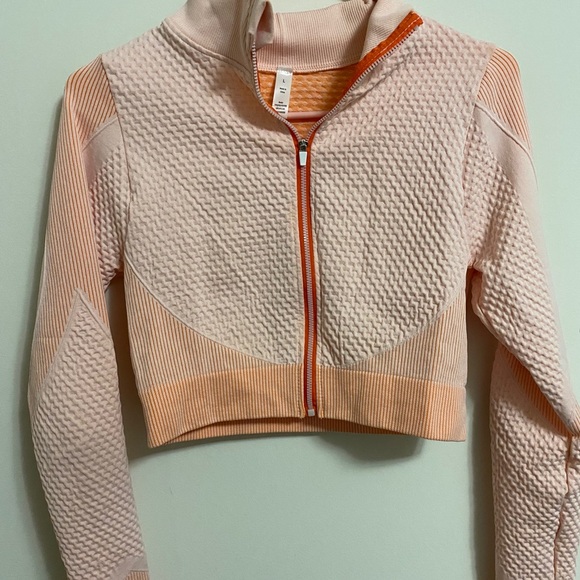 Astoria activewear peach leggings and jacket set! - Picture 5 of 6